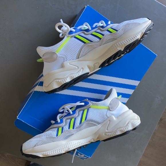 Shoes - Adidas Sneakers